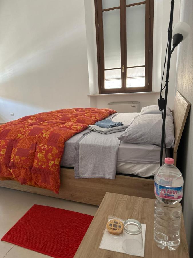 Apartmán Grande Stanza Matrimoniale In Palazzo Signorile Mirandola Exteriér fotografie
