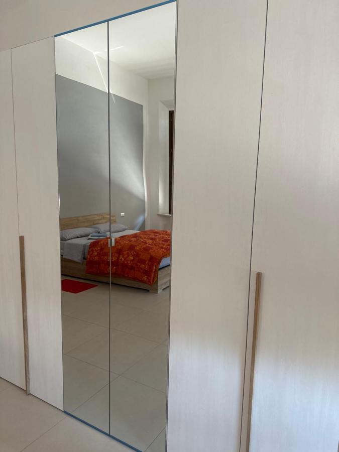 Apartmán Grande Stanza Matrimoniale In Palazzo Signorile Mirandola Exteriér fotografie